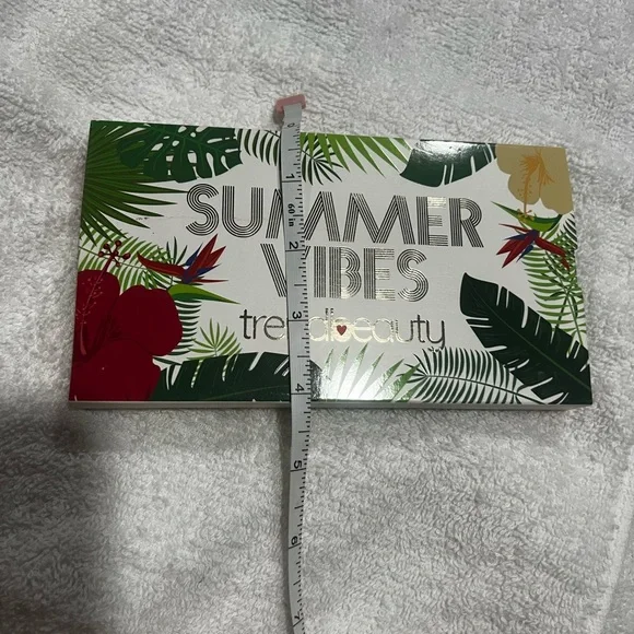 Trend Beauty Tropical Eyeshadow Palette - Picture 6 of 6